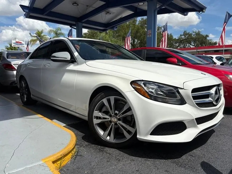 2016 Mercedes Benz C 300 photo 1