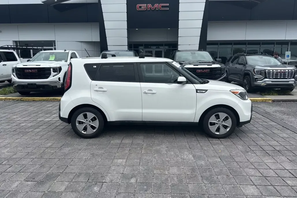 2016 Kia Soul Base photo 1