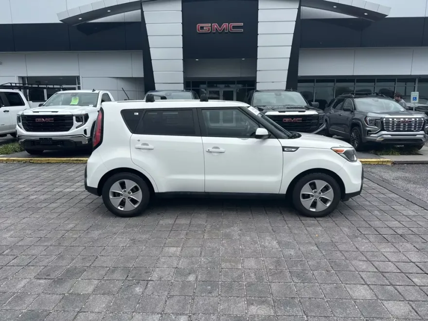2016 Kia Soul Base photo 1