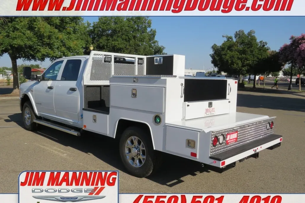 2022 Ram 3500 Tradesman photo 1