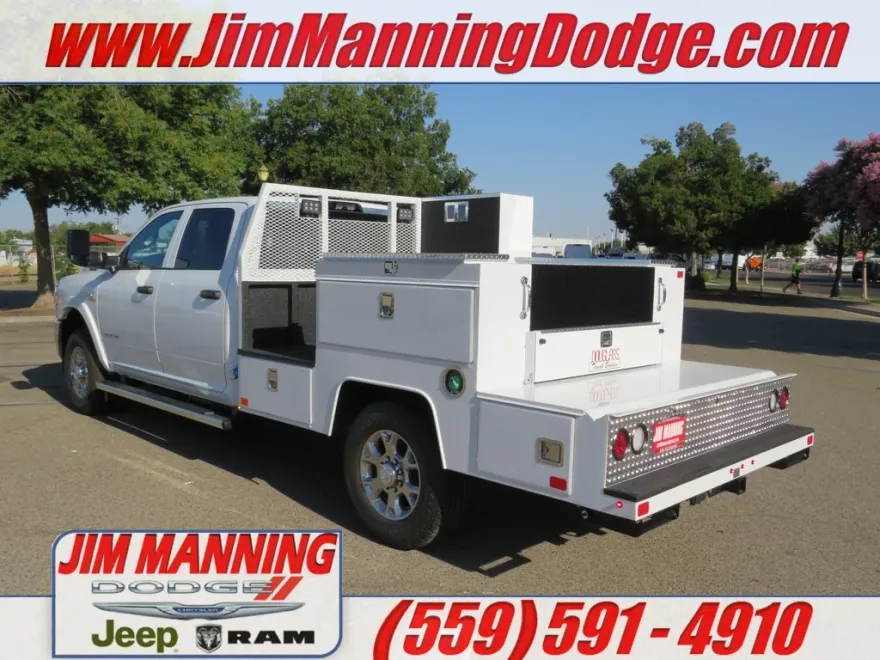 2022 Ram 3500 Tradesman photo 1