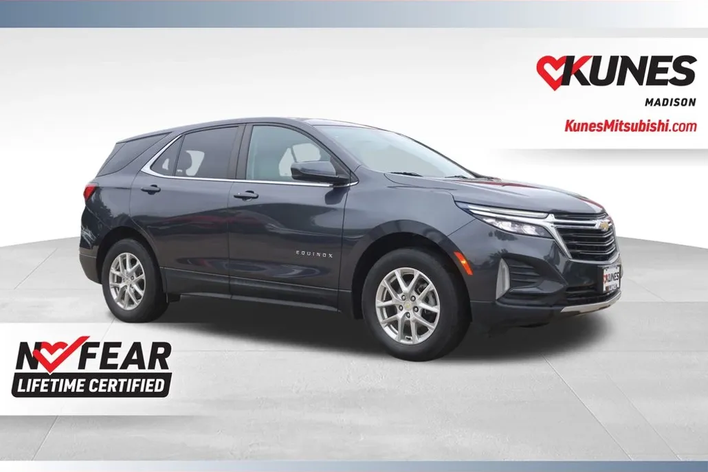 2022 Chevrolet Equinox LT photo 1