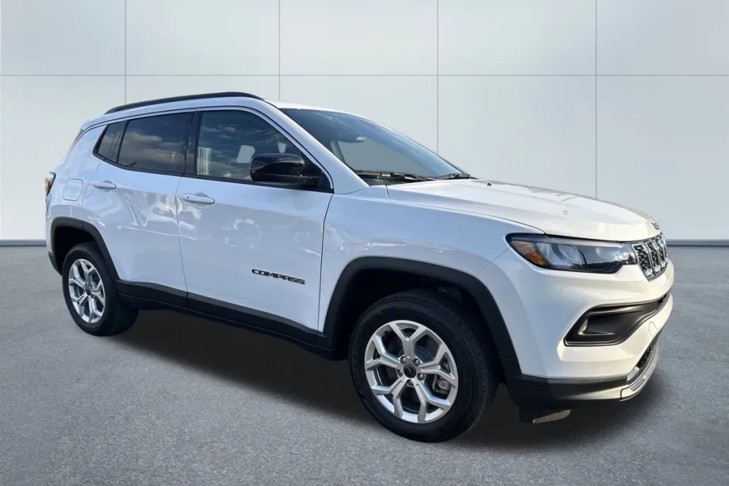 2025 Jeep Compass Latitude photo 1