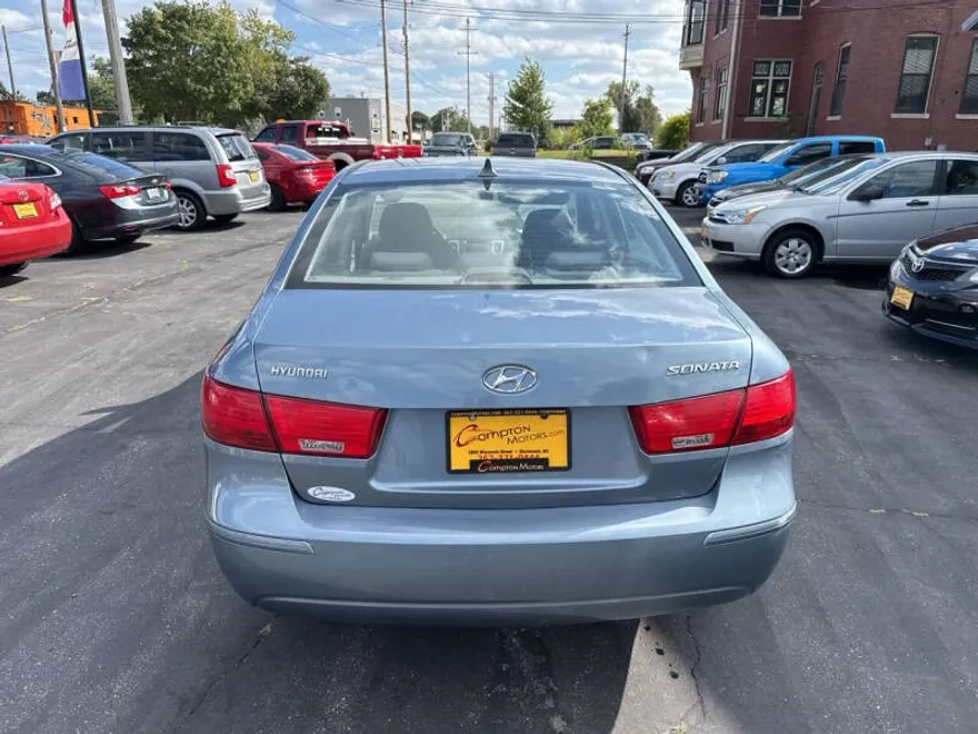 2009 Hyundai Sonata GLS photo 1