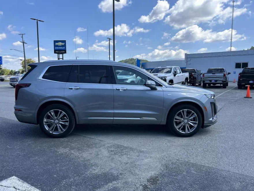 2025 Cadillac XT6 Premium Luxury photo 1