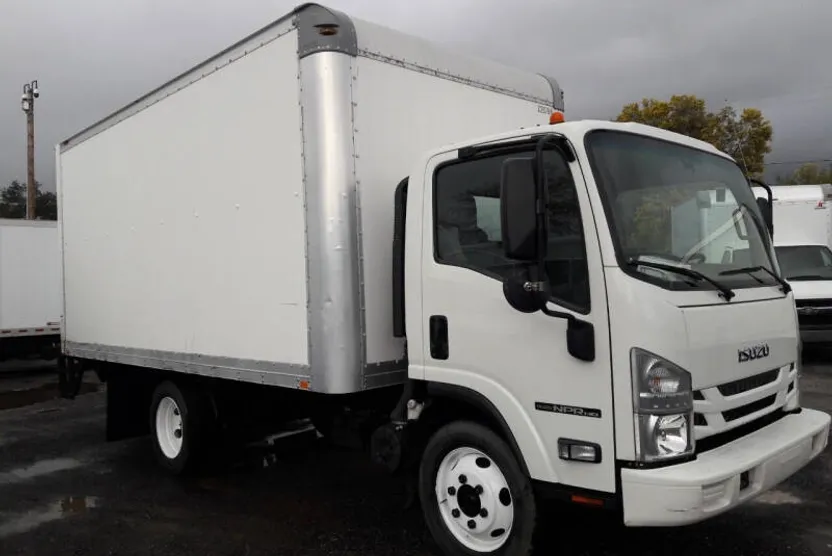 2018 Isuzu NPR photo 1