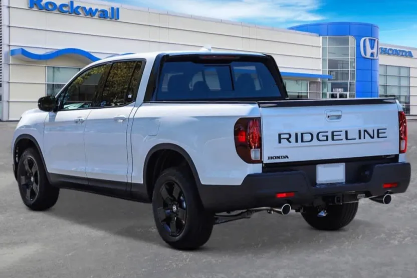 2026 Honda Ridgeline Black Edition photo 1