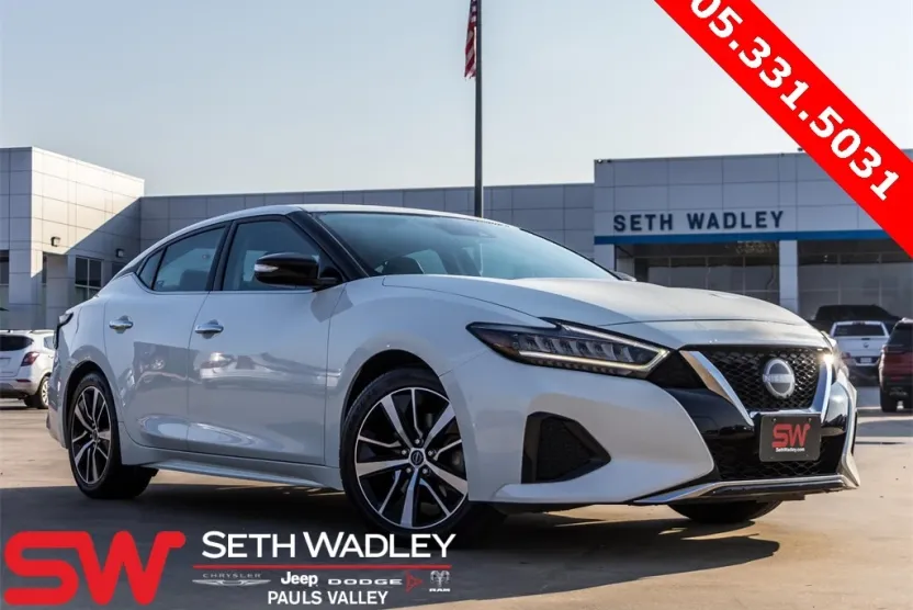 2023 Nissan Maxima SV photo 1