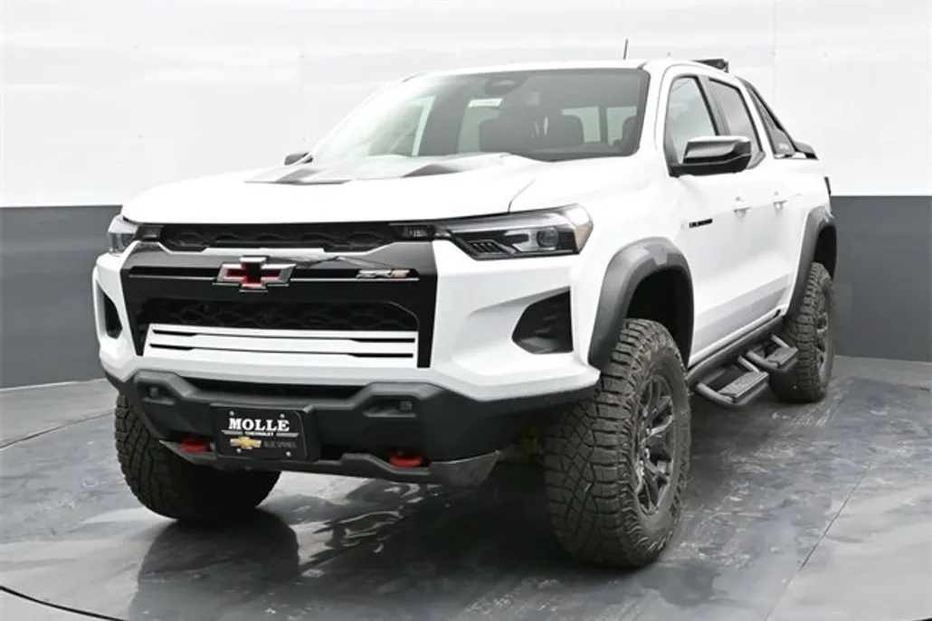 2025 Chevrolet Colorado ZR2 photo 1