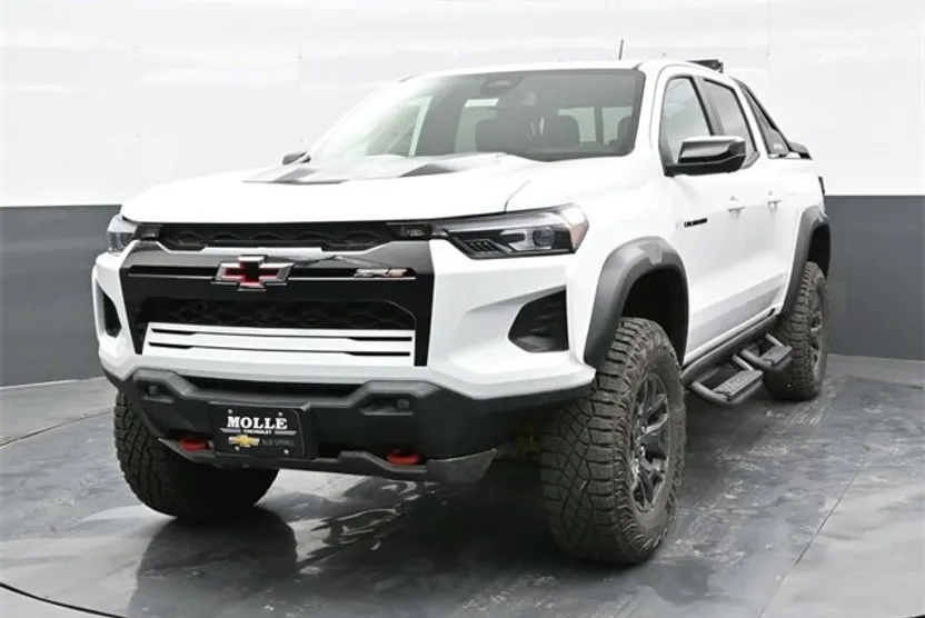 2025 Chevrolet Colorado ZR2 photo 1