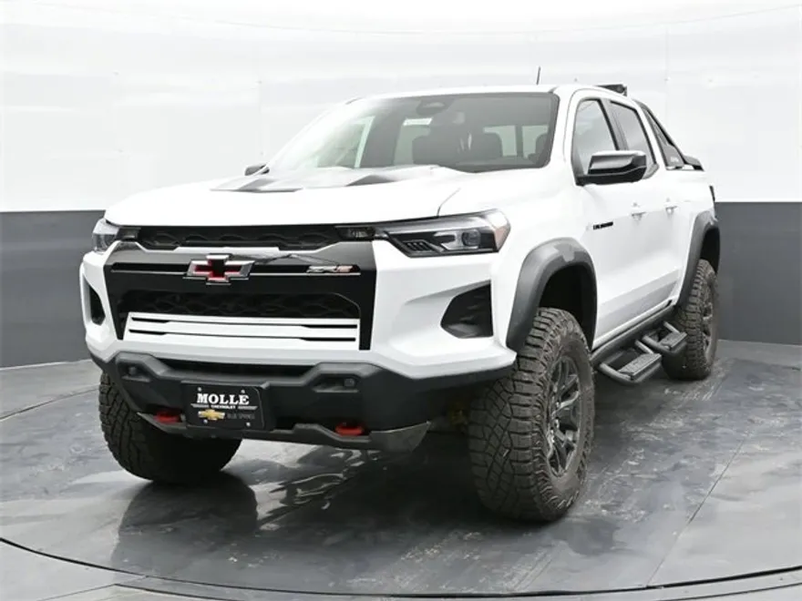 2025 Chevrolet Colorado ZR2 photo 1