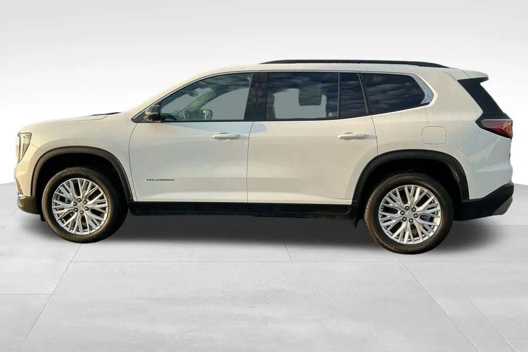 2024 Gmc Acadia Elevation photo 1