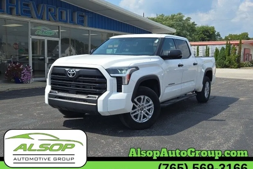 2024 Toyota Tundra SR5 photo 1