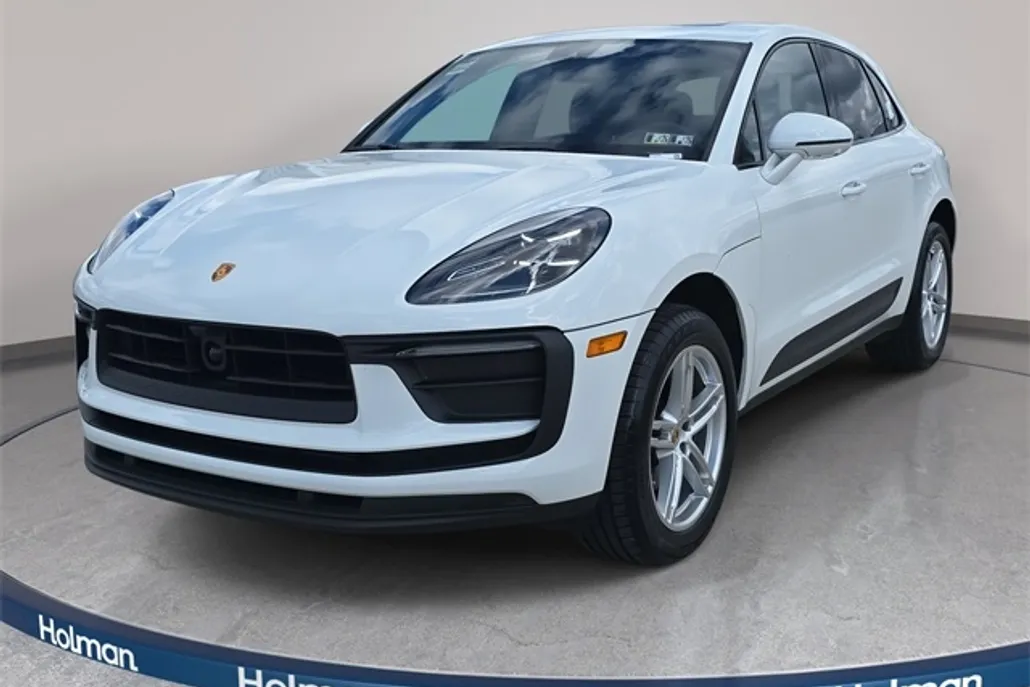 2022 Porsche Macan Base photo 1