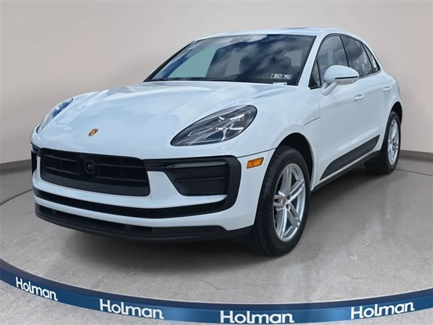 2022 Porsche Macan Base photo 1