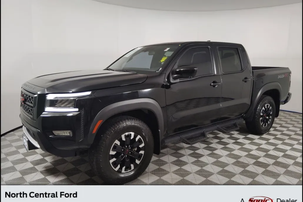 2023 Nissan Frontier PRO-4X photo 1