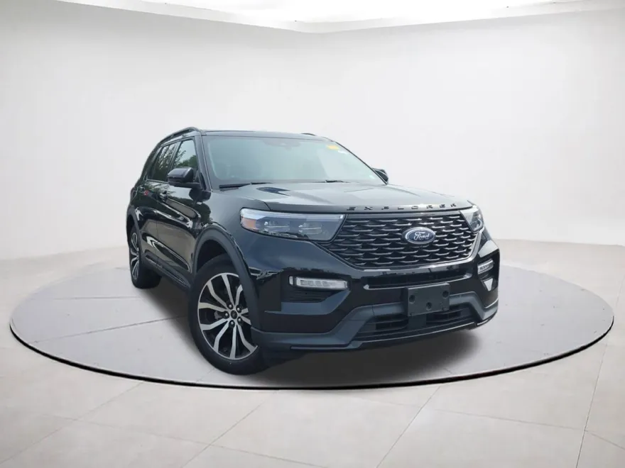 2022 Ford Explorer ST-Line photo 1