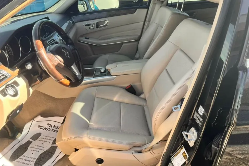 2014 Mercedes Benz E 4MATIC photo 1