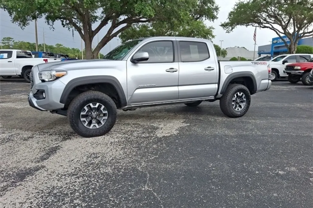 2023 Toyota Tacoma TRD Off-Road V6 4x4 photo 1