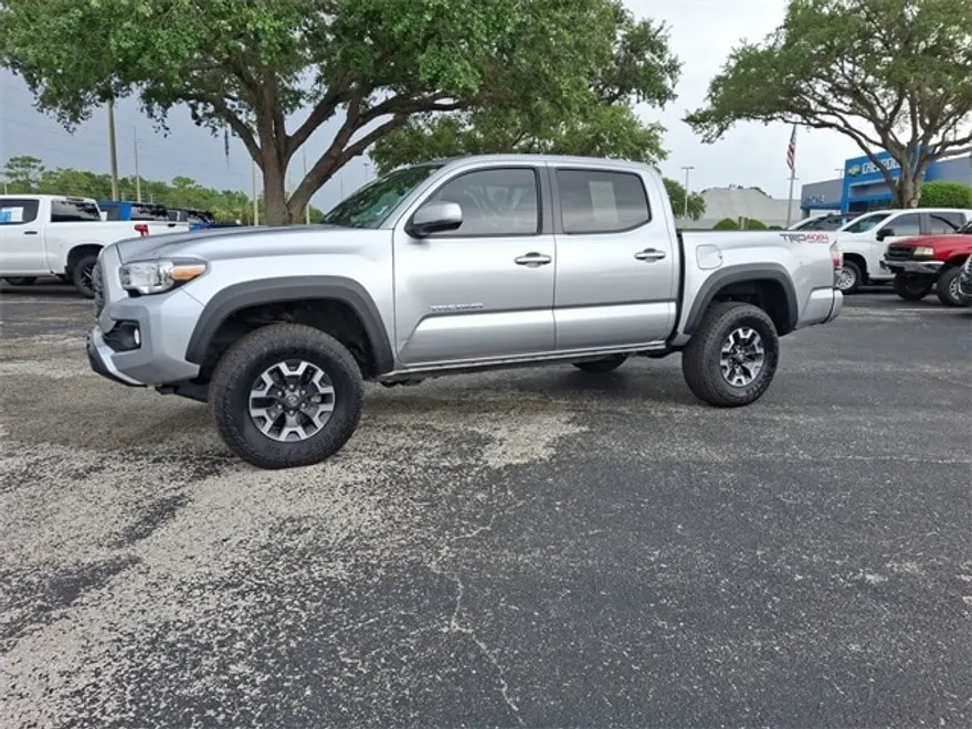 2023 Toyota Tacoma TRD Off-Road V6 4x4 photo 1