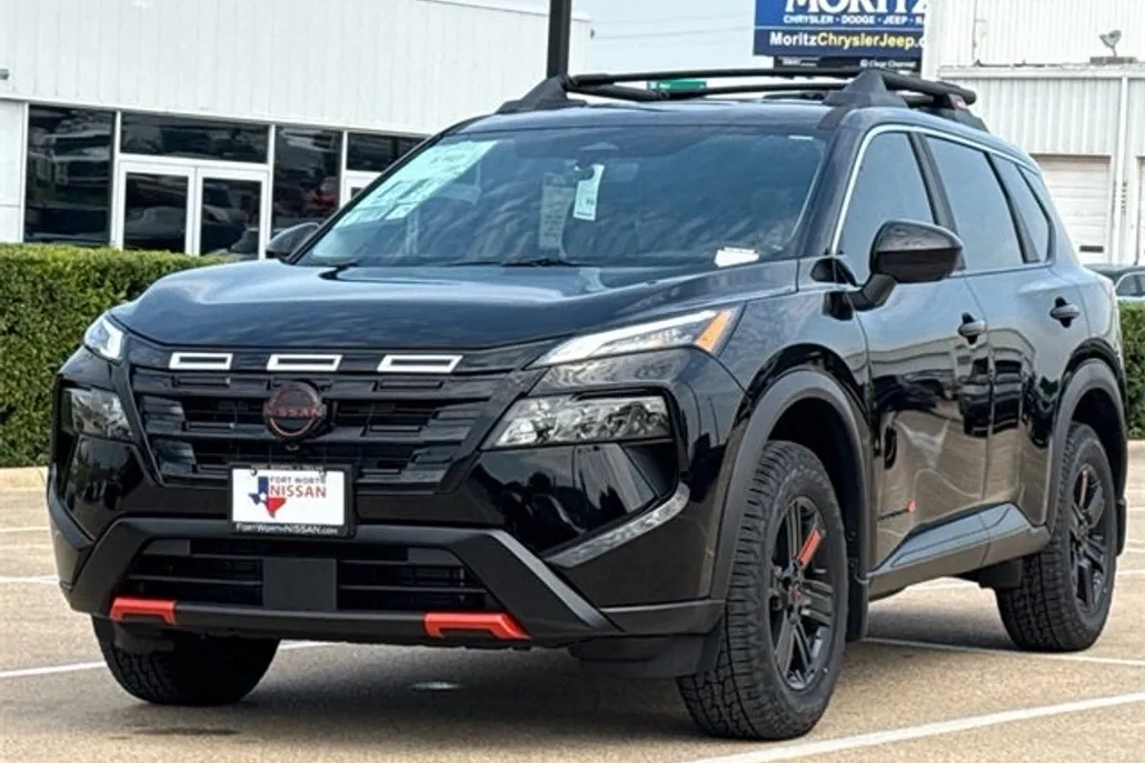 2026 Nissan Rogue SV photo 1