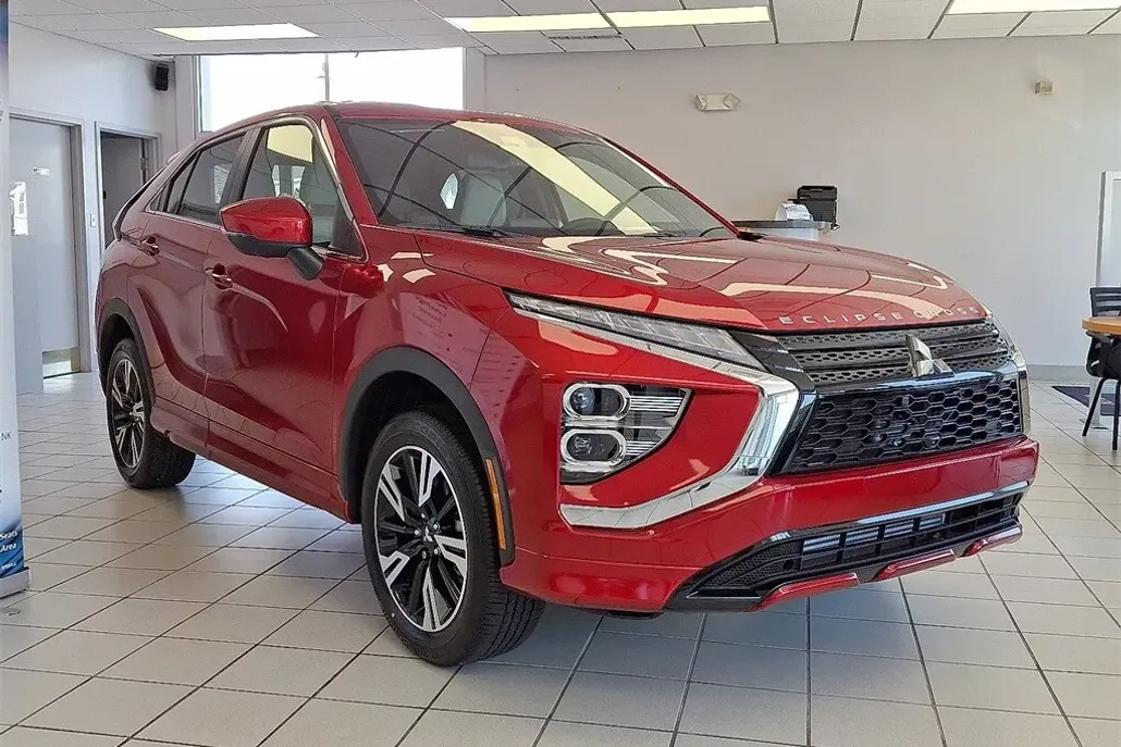 2025 Mitsubishi Eclipse Cross SEL photo 1