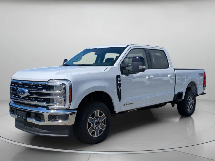 2025 Ford F-250 Lariat photo 1