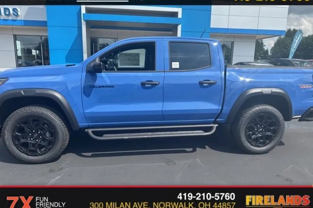 2026 Chevrolet Colorado Trail Boss photo 1