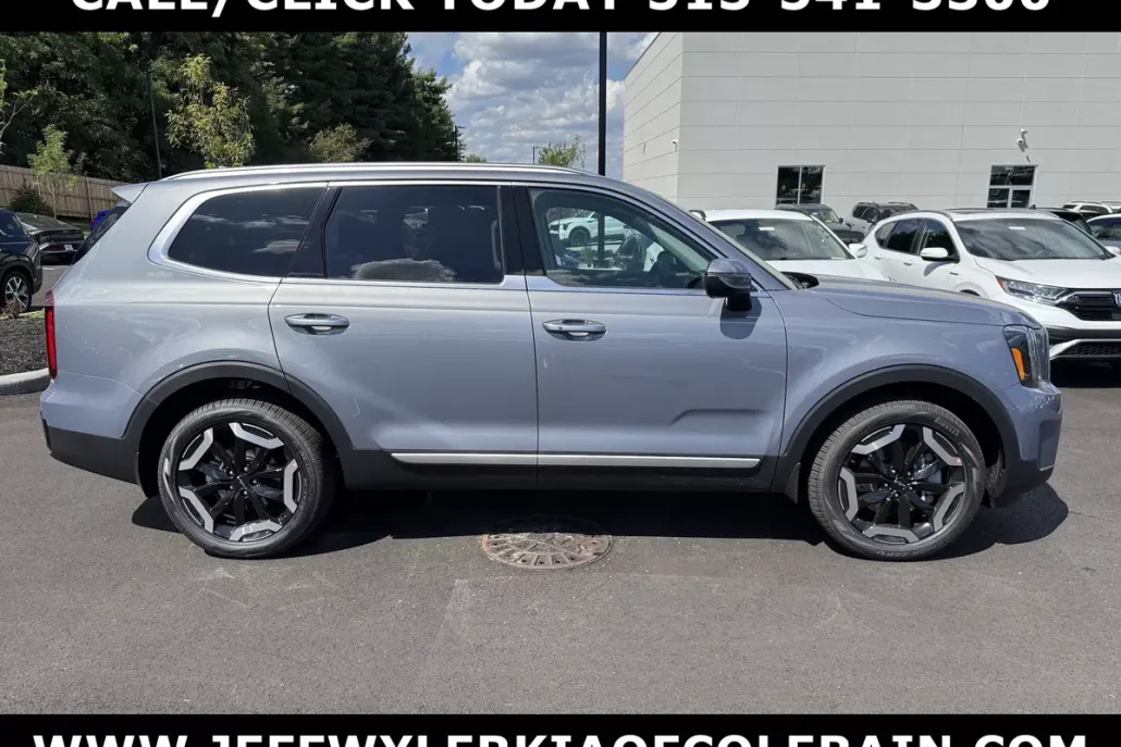 2025 Kia Telluride S photo 1