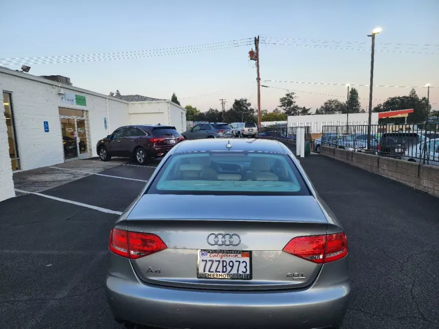 2010 Audi A4 2.0T Premium Plus photo 1