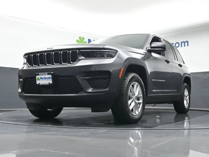 2025 Jeep Grand Cherokee Laredo X photo 1