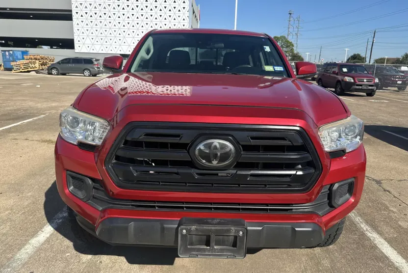 2018 Toyota Tacoma SR photo 1