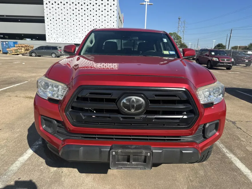 2018 Toyota Tacoma SR photo 1