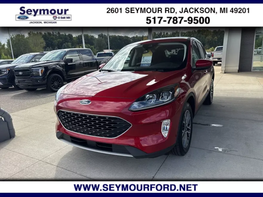 2022 Ford Escape SEL photo 1