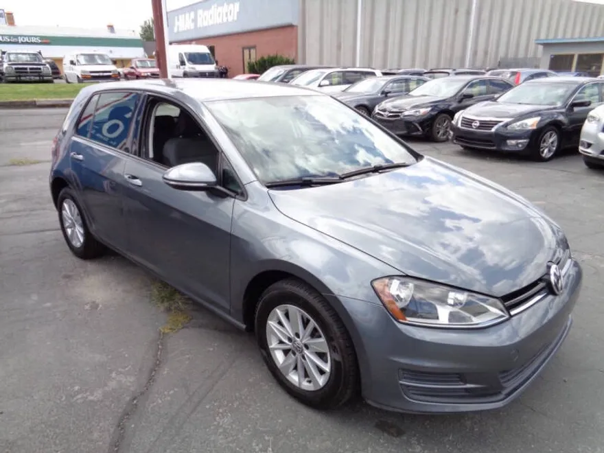 2017 Volkswagen Golf TSI S photo 1