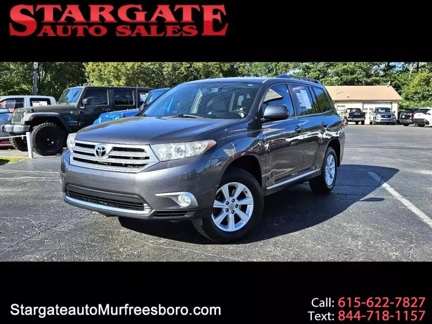 2011 Toyota Highlander SE photo 1