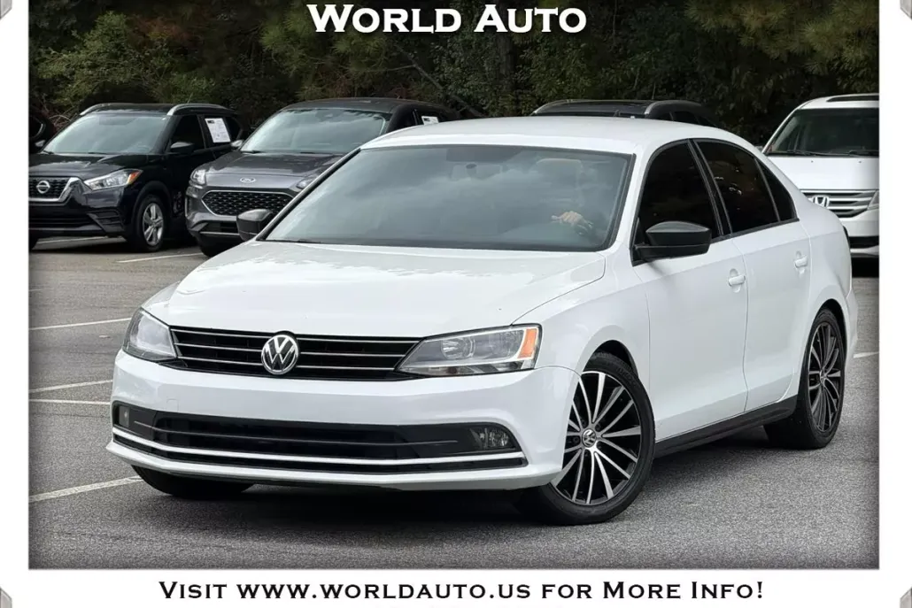 2016 Volkswagen Jetta Sport photo 1