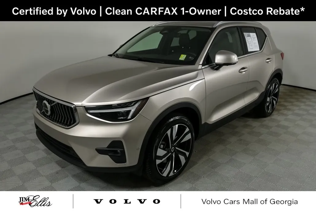 2024 Volvo XC40 Plus photo 1