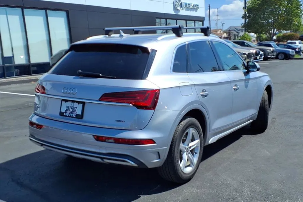 2022 Audi Q5 40 Premium photo 1
