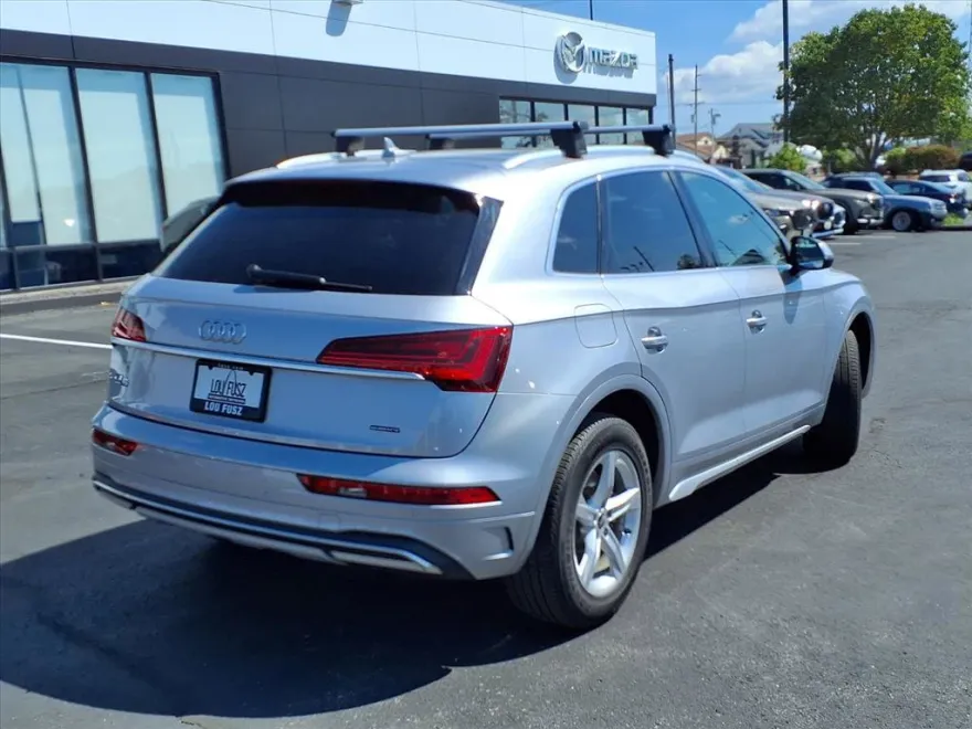 2022 Audi Q5 40 Premium photo 1