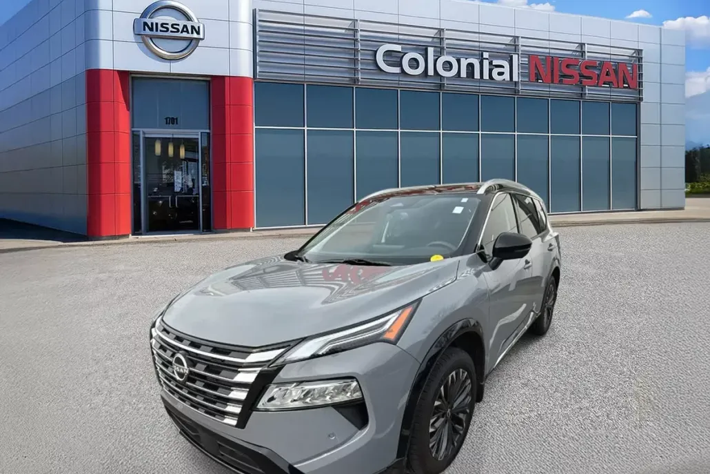 2024 Nissan Rogue Platinum photo 1