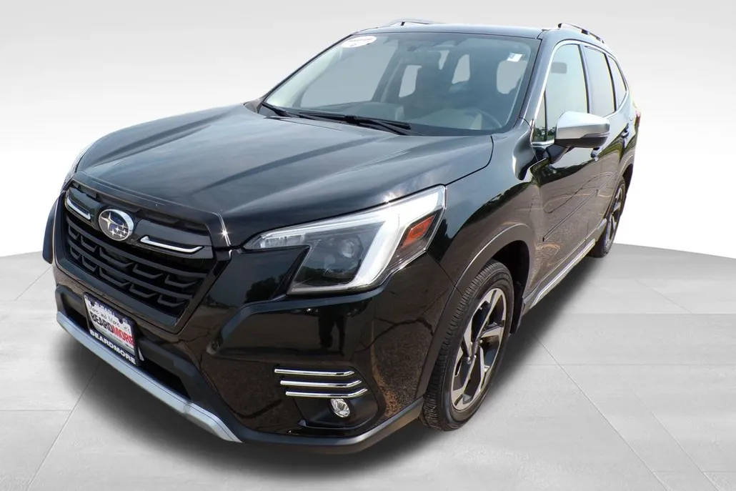 2022 Subaru Forester Touring photo 1