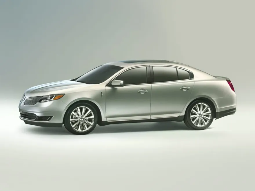 2013 Lincoln MKS Base photo 1