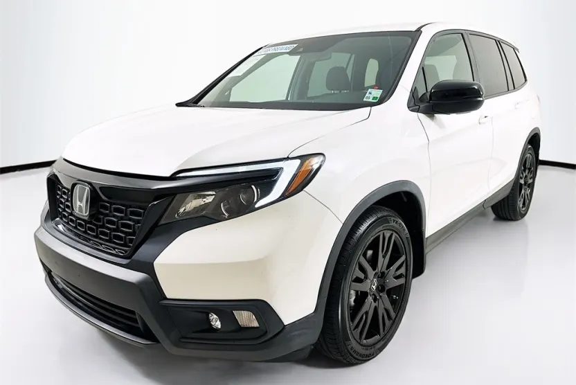 2021 Honda Passport Sport photo 1