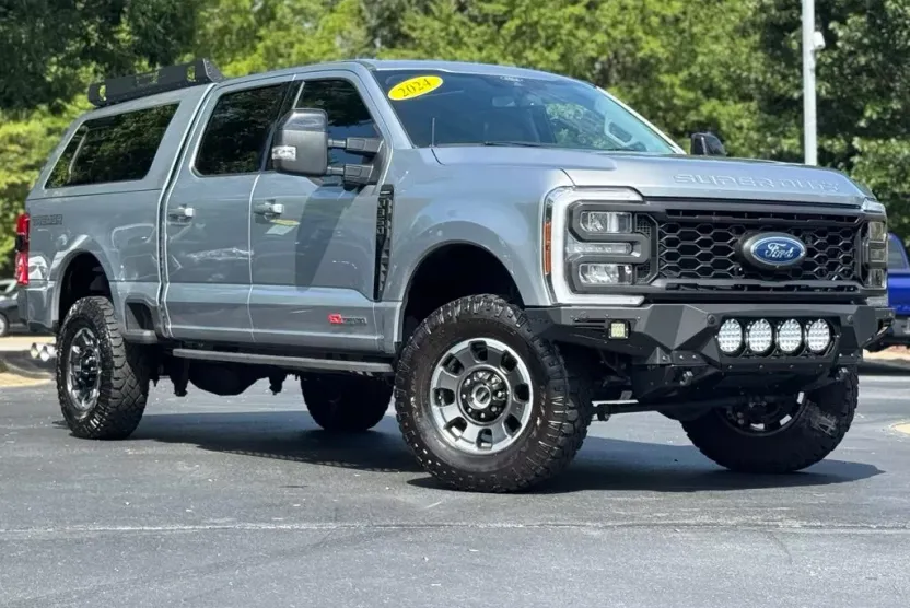 2024 Ford F-350 Lariat photo 1
