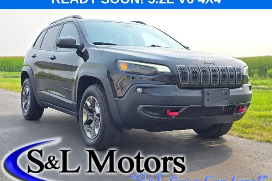 2019 Jeep Cherokee Trailhawk photo 1
