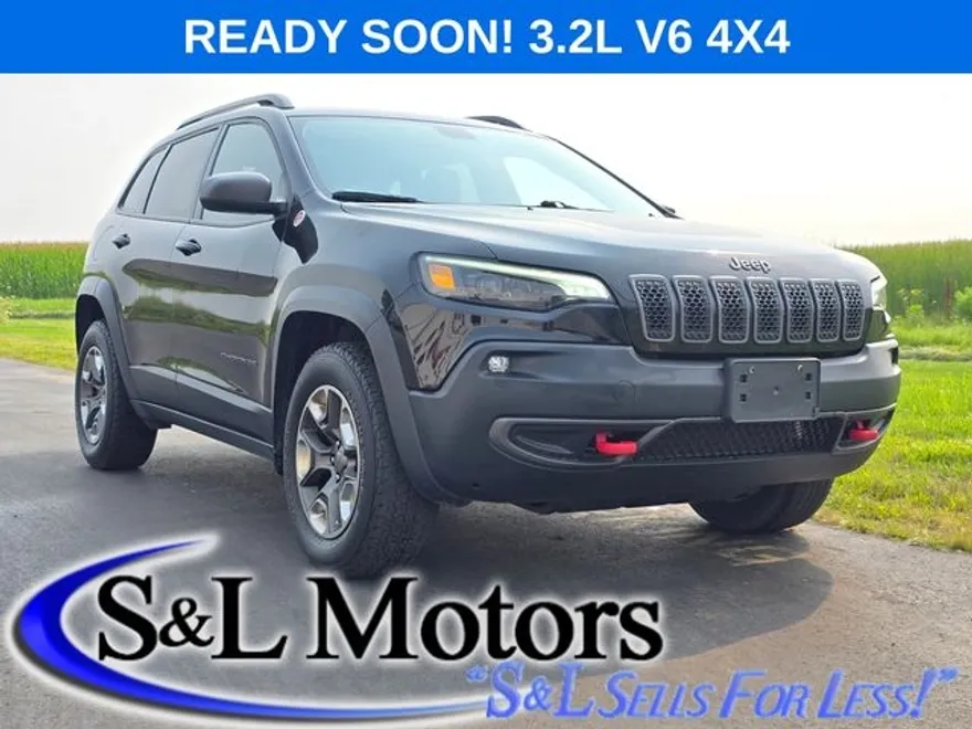 2019 Jeep Cherokee Trailhawk photo 1