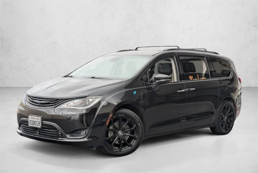2018 Chrysler Pacifica Hybrid Limited photo 1
