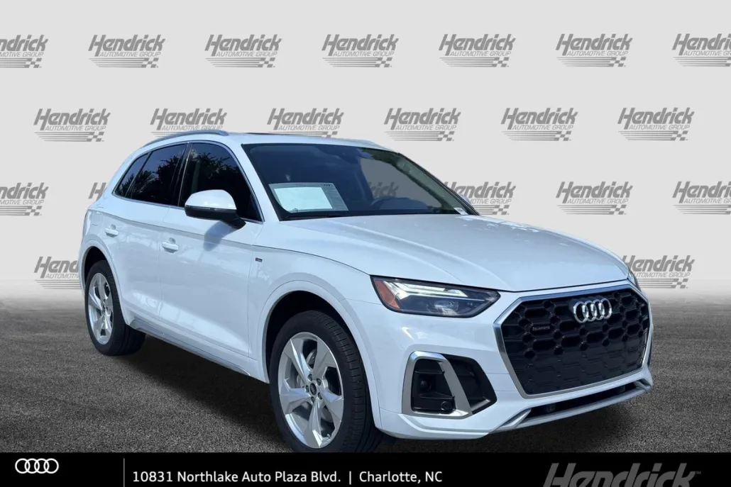 2024 Audi Q5 S line Premium Plus photo 1