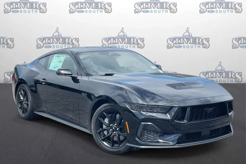 2025 Ford Mustang GT photo 1